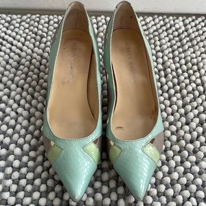 Vintage | 80’s Leather Pumps w/ Cut Outs (Size 7.5)